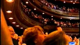 CRÓNICA REAPARICIÓN RAPHAEL - TEATRO DE LA ZARZUELA - (25-9-2003)