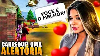 ESSA GAROTA SE IMPRESSIONOU AO ME VER JOGAR!! FIZ O IMPOSSÍVEL PRA SALVAR ELA! FREE FIRE MOBILE