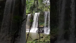 Air Terjun di Tengah Hutan Kalimantan