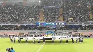 atmosfera incredibile al san paolo di napoli durante l'inno della champions