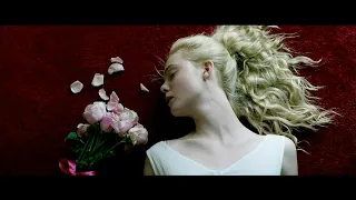 the neon demon (2016) - jesse tries to calm sarah down scene [CUT]