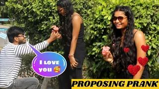 Proposing Prank On Cute Girl😍 | Cute Reaction🥰 | Aman4u