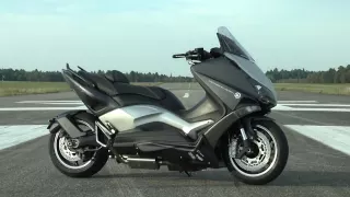 Lazareth's Hyper Modified TMAX goes over 200kph