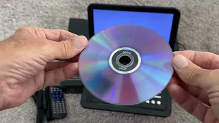 How to play a DVD in Yoton Portable DVD Player YD105