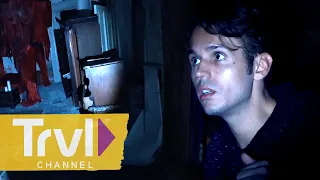 Tanner Barricaded in Haunted Bedroom at Loftus Hall | Destination Fear | Travel Channel