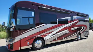 The Nicest Luxury RV on the Market under 36'