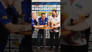 Gary Anderson imitates Dirks walk-on 🤣🕺#pdceurope #pdc #darts #walkonsongs