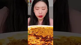 ASMR 내돈내산 찐 리뷰!!엄청 매운 틈새카레라면 틈새짜장라면 먹방  8 Spicy curry ramen, Black Bean Noodles 🔥 MUKBANG 09