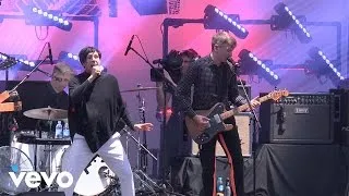 FFS - Piss Off (Live at Rock en Seine)