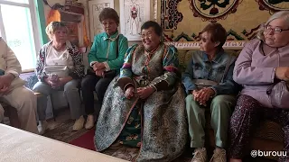 Эрдыни-Дара Доржиева рассказывает как хори-буряты поселились  в местности Ацагат у горы Тамхита.