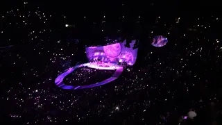 Ariana Grande - 7 Rings [Full Live] [6/5/19] [Chicago]