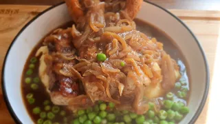 Onion Gravy with Sausages and Mash