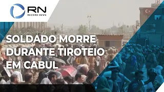 Soldado morre durante tiroteio no aeroporto de Cabul