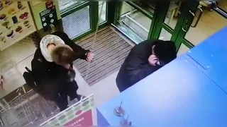 В Санкт-Петербурге полицейские по «горячим следам» задержали напавшего на пожилого мужчину