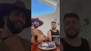 Gusttavo Lima e Bruno Lima cantando moda de Bruno e Marrone 'Juras de Amor' em live.