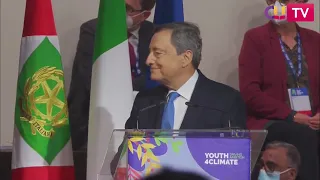 Youth4Climate, Draghi disturbato al grido di "El pueblo unido jamas sera vencido"