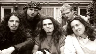 Alice Mudgarden (Chris Cornell, Layne Staley, Jerry Cantrell, Mark Arm) - Right Turn (Rainy Mood)