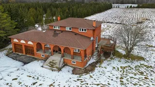 Mysterious ABANDONED 1980’s Mansion Forgotten In The Middle Of Nowhere WITH STUFF LEFT BEHIND