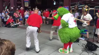 Big Bleu Band - "Boogie Shoes" with the Philly Phanatic