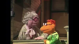 The Muppet Show - 118: Phyllis Diller - Backstage #1 (1976)