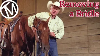 How to Remove a Horse’s Bridle - Terry Myers