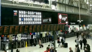 London Waterloo Train Station Timelapse - Rush hour