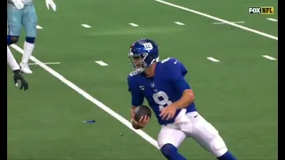 Daniel Jones scary head contact injury (carted off)