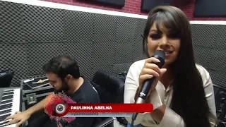 Paulinha Abelha brinca nos bastidores de campanha publicitária com Nando Moraes. Portfólio Digital.