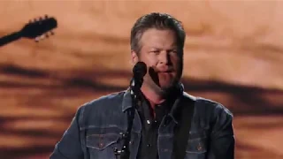 Blake Shelton - God's Country (ACM Awards 2019 Performance)