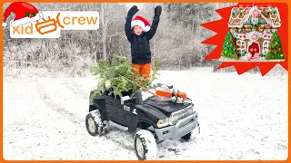 🎄 Christmas for kids! Cutting tree, decorating, gingerbread, holiday lights | Kid Crew