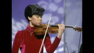 Vanessa-Mae: plays Mozart's "Adelaide Violin Concerto", Wogan Show, 1992 🎻✨