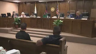 Clarkston police officers express staffing, pay and safety concerns at city council meeting