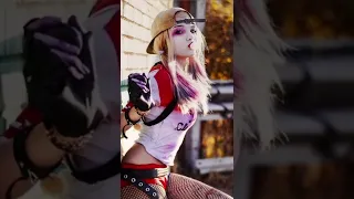 Harley Quinn Cosplay DC