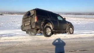 Nissan Pathfinder R51 winter off road