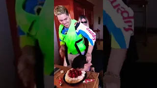 JUKILOP PASTELES Y MORDIDAS EXTREMAS 😂😅😂 | #jukilop #shorts #viral