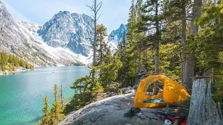 Backpacking Colchuck Lake in the Alpine Lakes Wilderness - Washington State