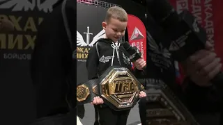 Сын Петра Яна НАЦЕЛЕН НА ПОЯС UFC | Реальное наследние российского бойца