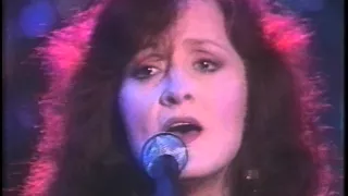 Bonnie Raitt - I Can't Make You Love Me - Arsenio Hall Show  7-24-1991