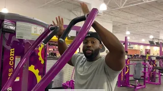 How To Use The Lat Pulldown Machine At Planet Fitness (Back Exercise)