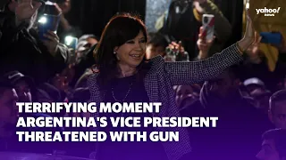 Terrifying moment Argentina's Vice President threatened with gun | Yahoo Australia