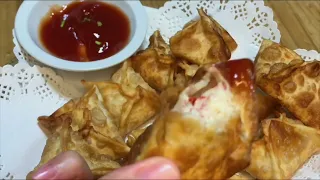 Crab Rangoon / Crispy Crab & Cream Cheese Wonton Recipe / Homemade Crab Rangoon