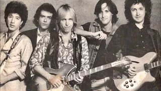 tom petty and the heartbreakers: Runaway trains LIVE