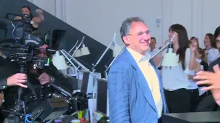 The best Farewell Party Ever - Net A Porter Surprise Flash Mob for Mark Sebba CEO Retirement