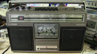 General Electric 3-5253A 1985 boombox Instructions review Powered by 6 D cells or ac