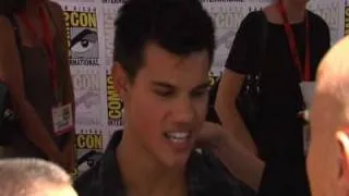 Taylor Lautner talks about working out and the New Moon Fans