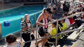 Tom the Mime's Comedy Antics | Tom the Famous Seaworld Mime