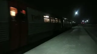 Вечернее прибытие дизель поезда ДР2 на ст. Жданка. Богородицк