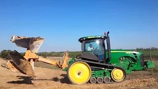 Aratura da Scasso John Deere 8320TR