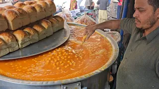 Gujrati Kathiyawari Chole | Roadside Famous Kathiawari Cholay Making | Street Food Chana Ragdra Chat