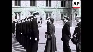 THE QUEEN AND DUKE AT WINDSOR CASTLE (AUSTRALIAN LEAGUE OF YOUTH)